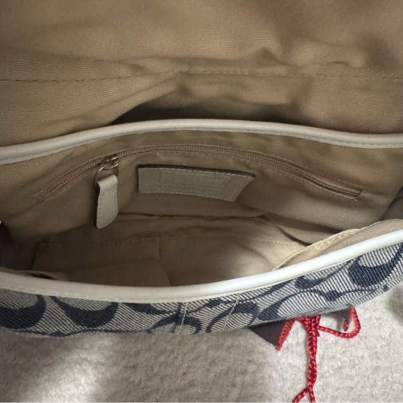 Coach Navy and White mini soho purse - Picture 8 of 11